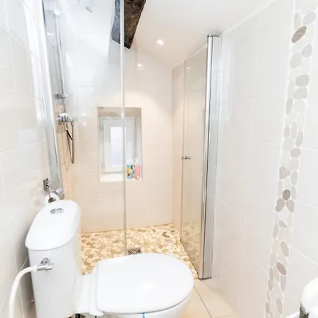 La Maison Dans Les Remparts Holiday home Sainte-Eulalie-de-Cernon